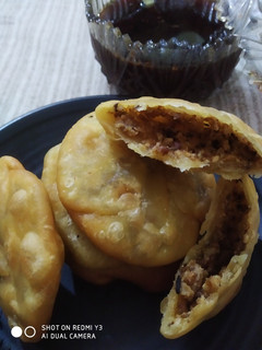 खस्ता (Khasta recipe in hindi) रेसिपी मुख्य फोटो