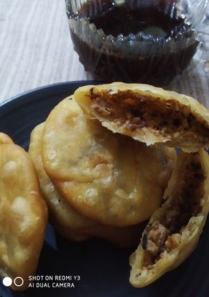 खस्ता (Khasta recipe in hindi) रेसिपी मुख्य फोटो