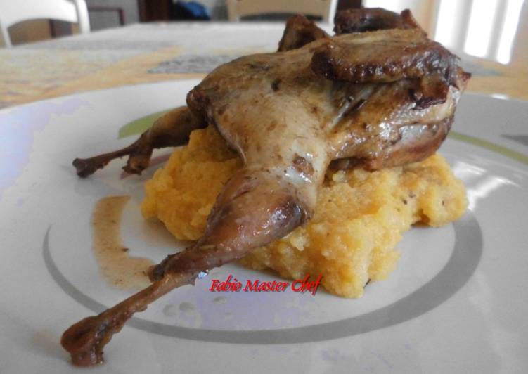 How to Make Qualsiasi sera della settimana Quaglia alla Cacciatora a Modo Mio servita su Polenta