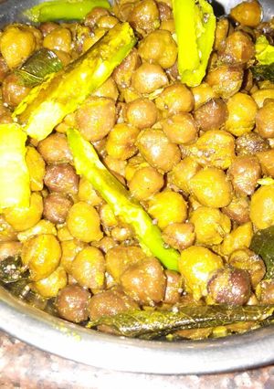 મસાલા ચણા (Masala Chana Recipe In Gujarati) રેસીપી મુખ્ય ફોટો
