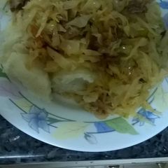 A picture of Stir fried beef with cabbage.