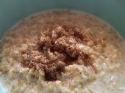 Una foto de avena cocida