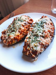 Una foto de Berenjenas rellenas al horno