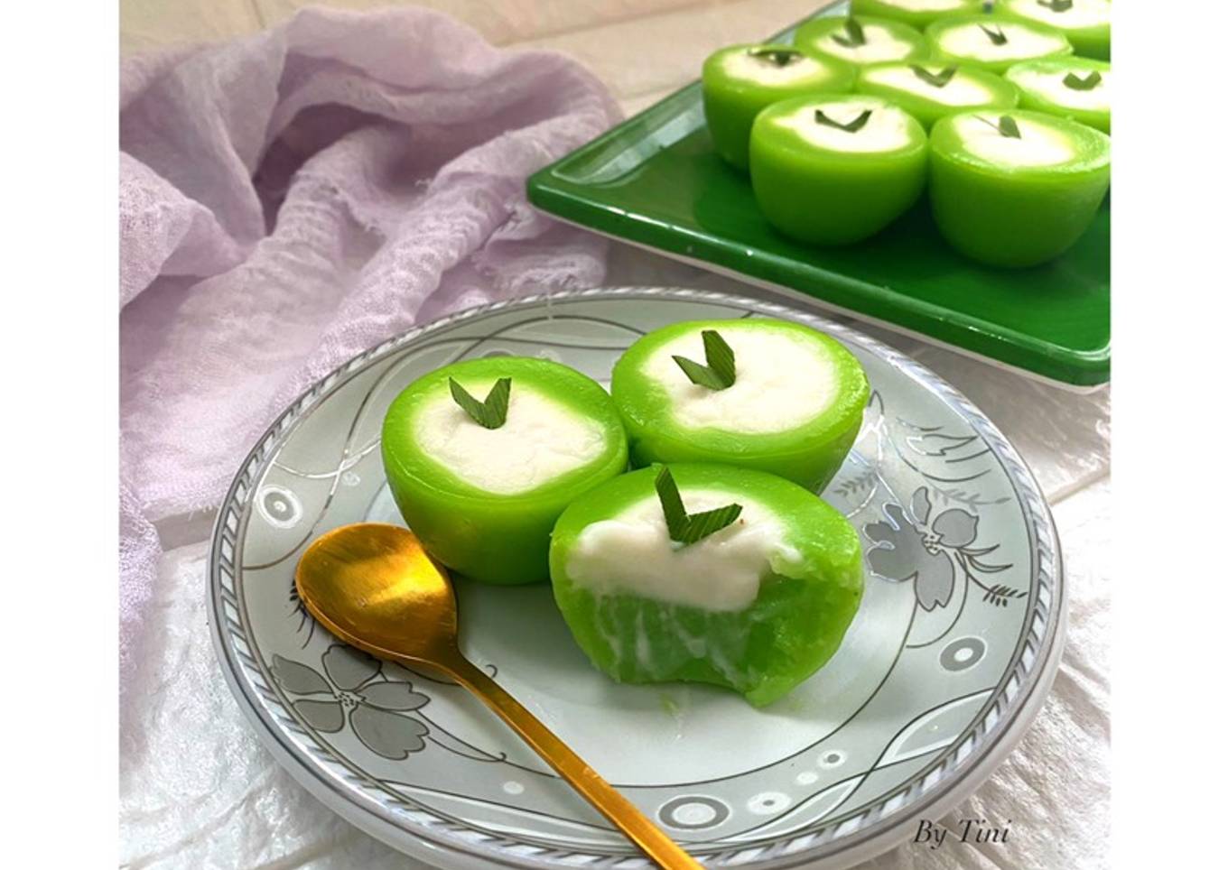 Kue Nona Manis atau Cantik Manis