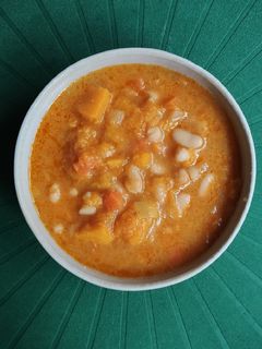Una foto de Guiso de alubias con calabaza