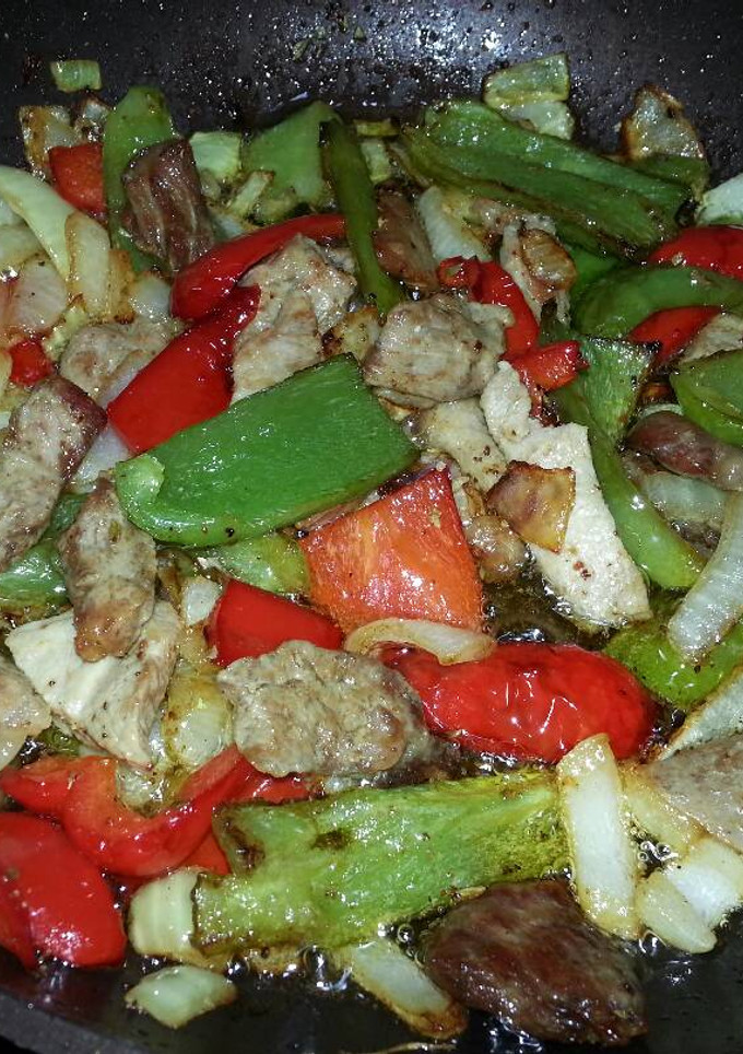 Una foto de Carne magra con verduritas