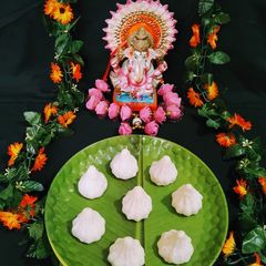 A picture of Chena Modak.