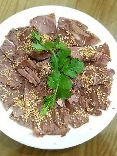 Hình của món Bắp bò ngâm mắm chua ngọt.