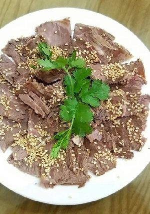 Hình của món Bắp bò ngâm mắm chua ngọt.