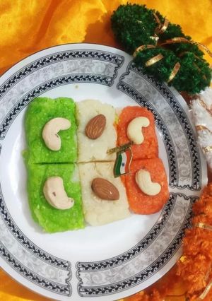 A picture of Tri colour barfi.
