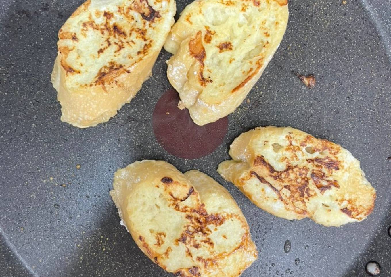 Pain perdu, torrejas o pan francés de baguette