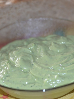 Una foto de Mayonesa de cilantro y palta