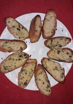 Una foto de Pan de ajo, bien crujiente