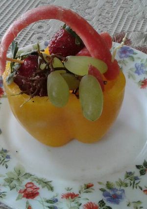 A picture of Fruit basket.