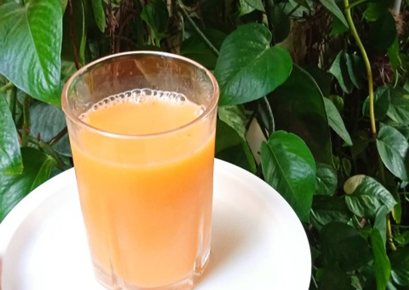 Mango and Apple Cocktail