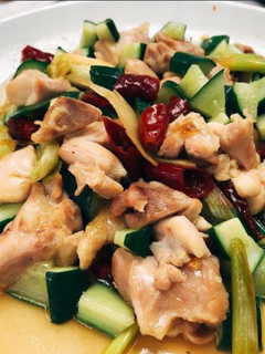 簡單又下飯的麻辣溜雞丁 的食譜成品照片