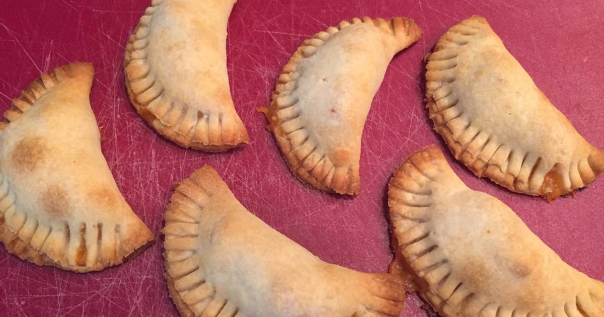 Chicken mini empanadas Recipe by Rebecca Dunsworth Cookpad