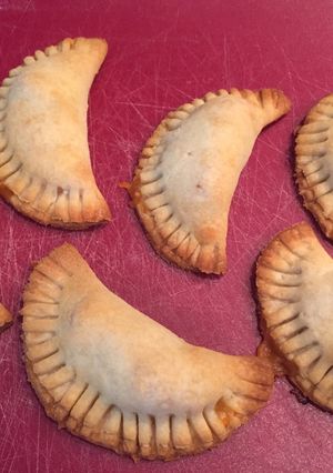 A picture of Chicken mini empanadas.
