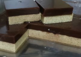 Puding Lumut Daun Kelor Lapis Coklat