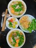 #buasangviet  Bún bò, thịt chân giò, móng giò