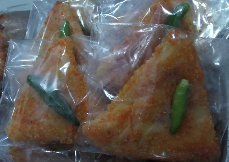 Risoles isi kentang wortel