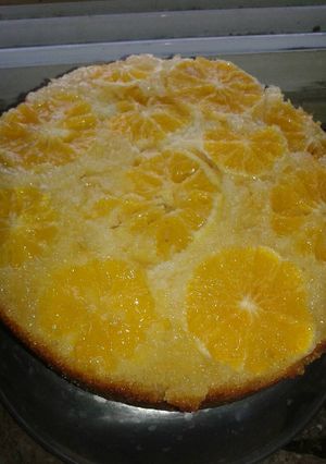 Una foto de Torta invertida de naranja