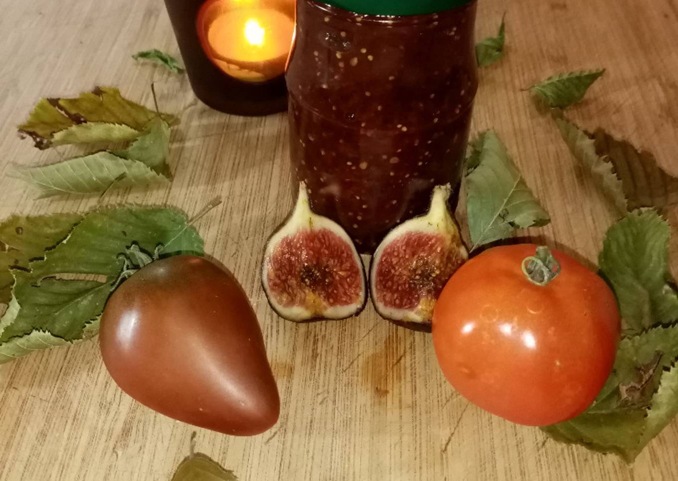 Confiture de Tomates, figues, aromatisée au vin rouge