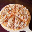 Pizza topping sosis ayam dan 🍄 kancing