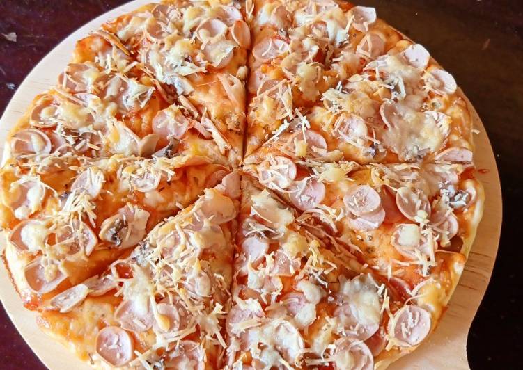 Pizza topping sosis ayam dan 🍄 kancing