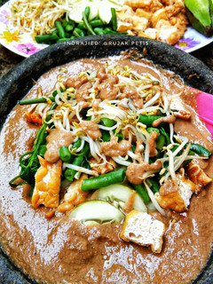 Foto resep Rujak Petis