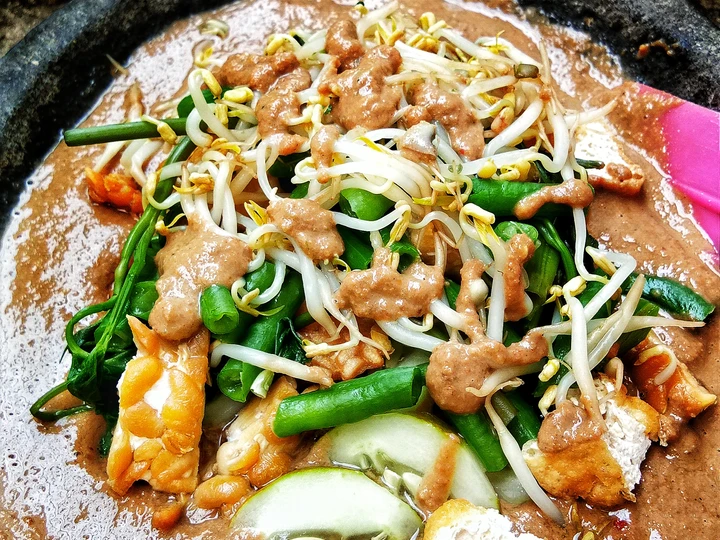 Cara Gampang Membuat Resep Rujak Petis yang Lezat Anti Ribet, Lezat Sekali