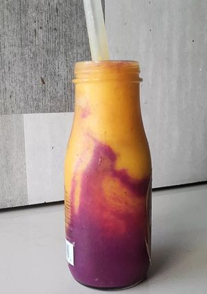 A picture of Mango jamun smoothie.