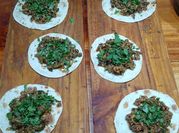 Una foto de ají cilantro