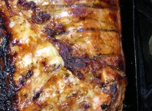 Una foto de Costillar de cerdo con salsa de mostaza, miel y soja😋