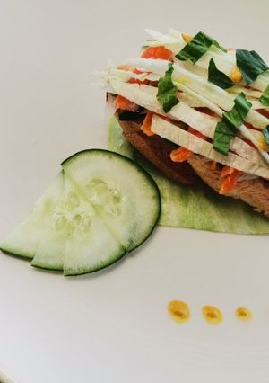 Una foto de Gravlax de salmón