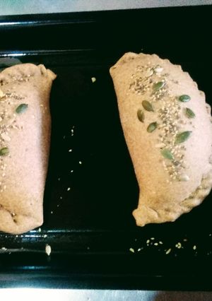Una foto de Calzones integrales de atún y zucchini🥟🥟