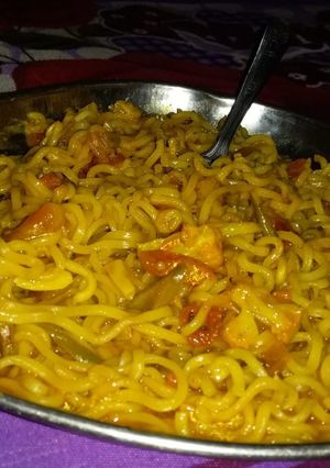 वेज मैगी (veg maggi recipe in Hindi) रेसिपी मुख्य फोटो