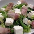 Ensalada de feta y panceta