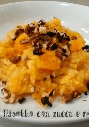 Foto di Risotto con zucca e noci
