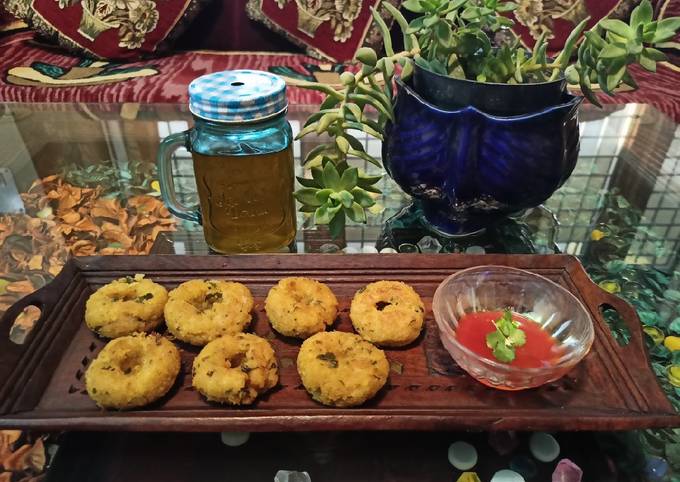 Steps to Prepare Favorite Poha Mendu vada with Orange Mojito