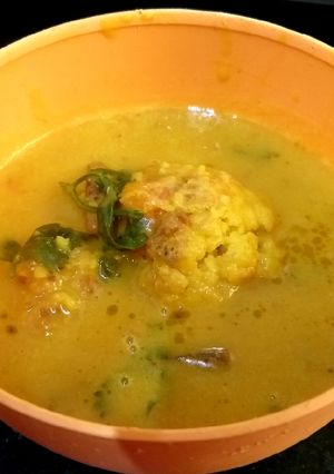 ফুলকপি আলু দিয়ে নিরামিষ মুগ ডাল (fulcopi alu diye mug dal recipe in bengali) রেসিপির প্রধান ছবি