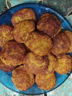 عکسی از دستور کوکو با سیب زمینی خام ❤️
