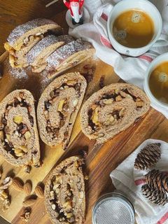 Foto de Pão recheado (maçã, canela e frutos secos)