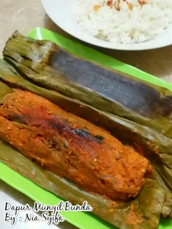 Langkah Mudah untuk Menyiapkan Resep  Pepes Pindang Tongkol Mangga Muda yang Enak, Enak Banget