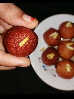 ரவை குலோப்ஜாம்முன் (Ravai globe jamun recipe in tamil) செய்முறை முக்கிய புகைப்படம்