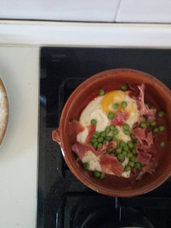 Una foto de Huevos a la flamenca
