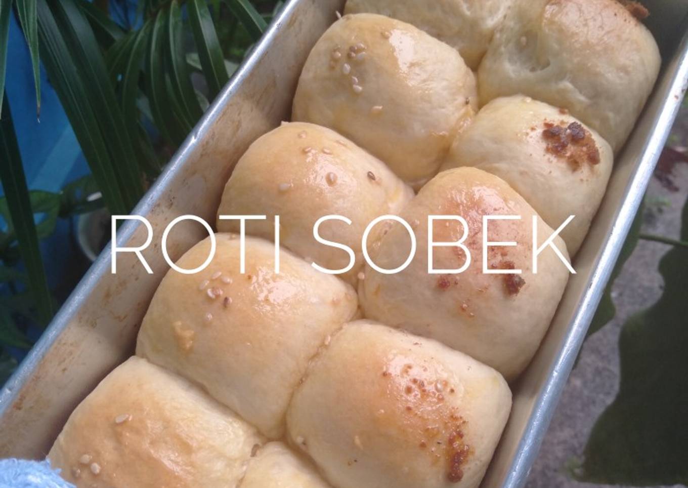 Roti Sobek Isi Abon dan Cokelat