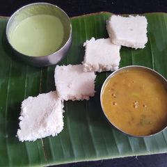 A picture of Idli chutney.