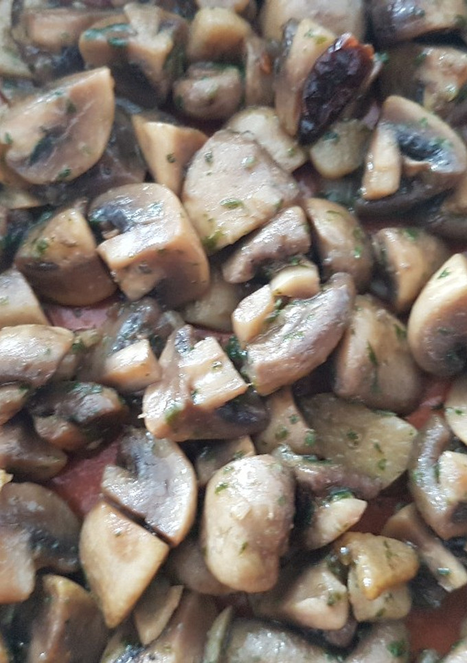 Una foto de Champiñones al ajillo con toque picante