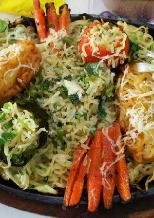 A picture of Maggi Noodles Sizzler.